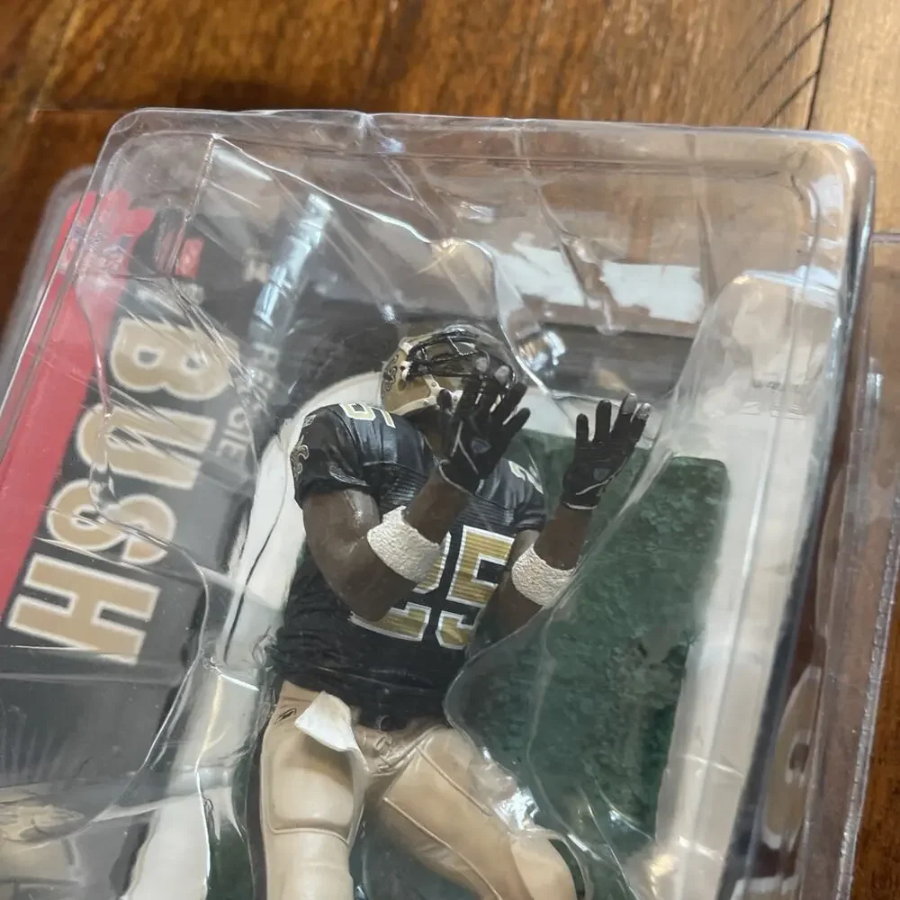 McFarlane Sportspicks NFL Series 14 New Orleans Saints Reggie Bush Figure - MOC